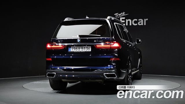 BMW X7 2022 — photo 4
