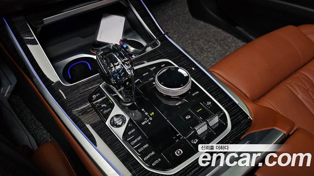 BMW X7 2022 — photo 12
