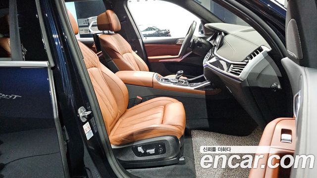 BMW X7 2022 — photo 18