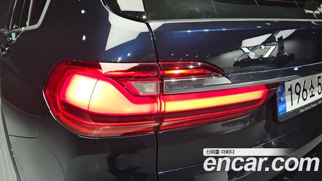 BMW X7 2022 — photo 9