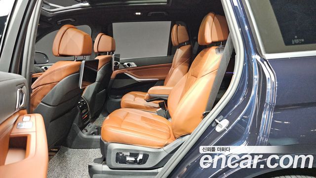 BMW X7 2022 — photo 16