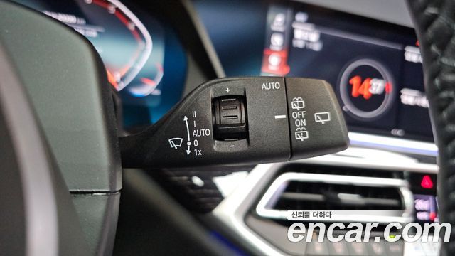 BMW X7 2022 — photo 32