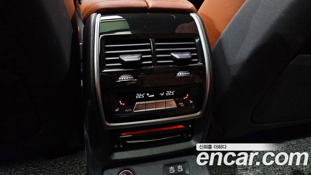 BMW X7 2022 — photo 35