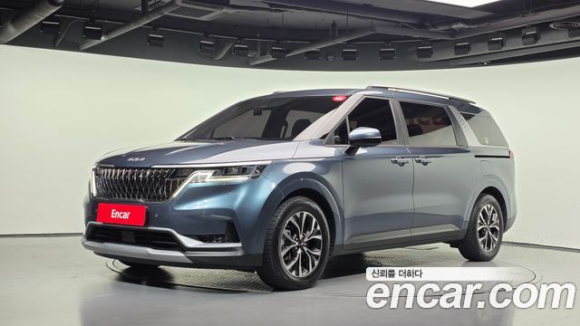 Kia Canival 2022 — photo 1
