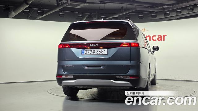 Kia Canival 2022 — photo 4