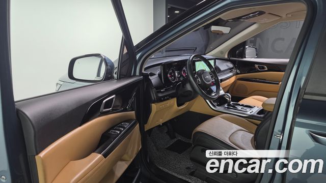 Kia Canival 2022 — photo 10