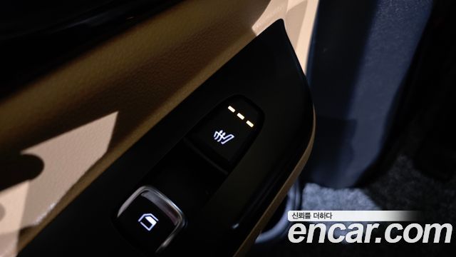Kia Canival 2022 — photo 19