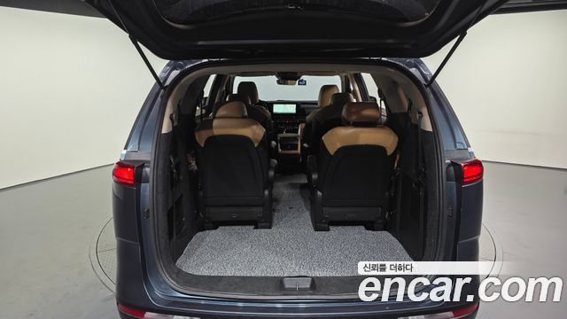 Kia Canival 2022 — photo 20