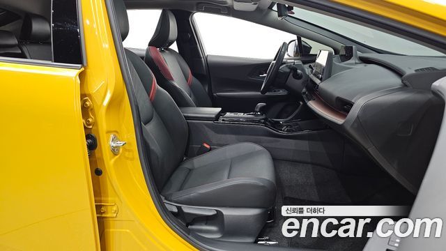 Toyota Prius 2024 — photo 13