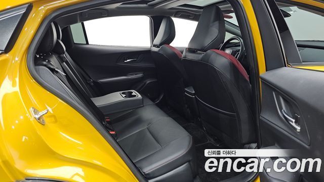 Toyota Prius 2024 — photo 16