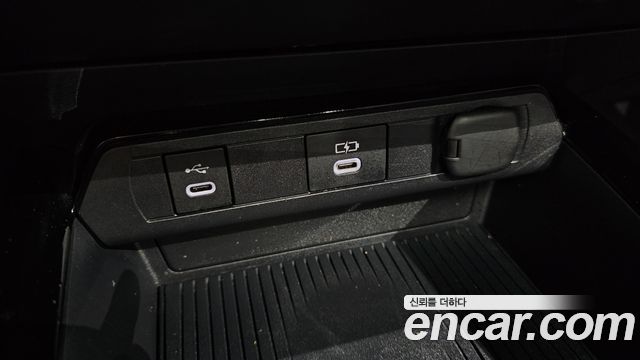 Toyota Prius 2024 — photo 30