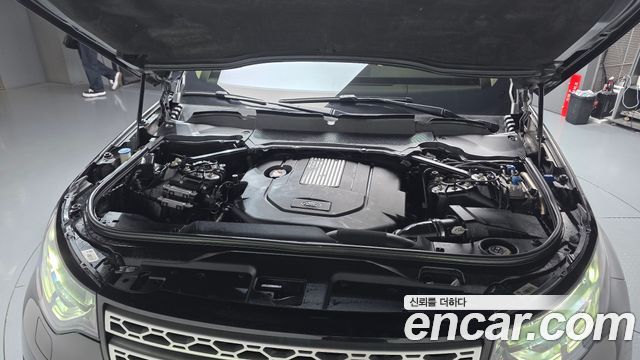 Land Rover Discovery 2017 — photo 6