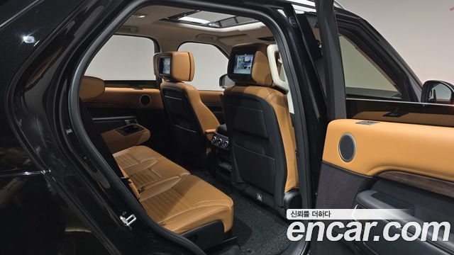 Land Rover Discovery 2017 — photo 18