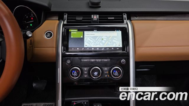 Land Rover Discovery 2017 — photo 20