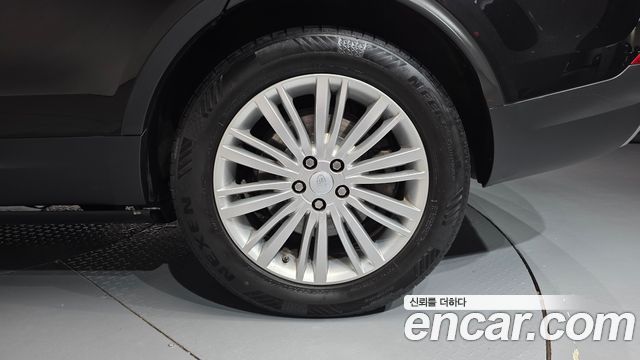 Land Rover Discovery 2017 — photo 7
