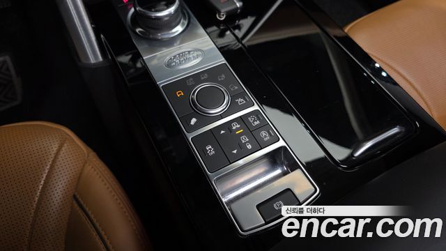 Land Rover Discovery 2017 — photo 28