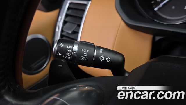 Land Rover Discovery 2017 — photo 35