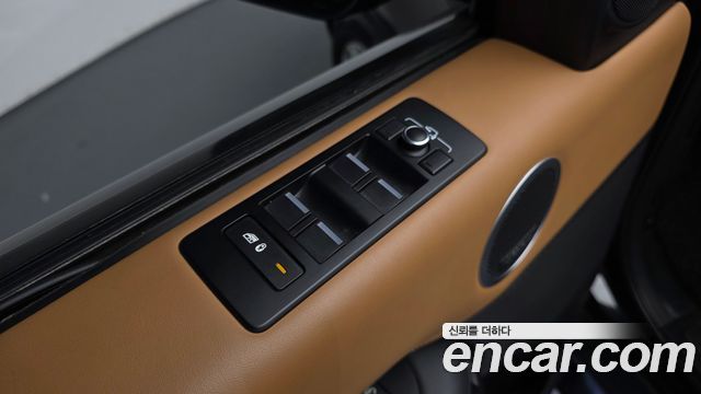 Land Rover Discovery 2017 — photo 37