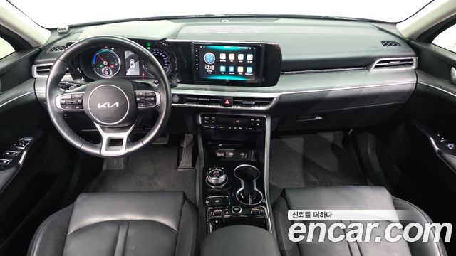 Kia K5 2023 — photo 10