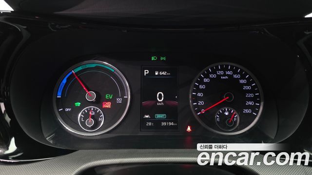 Kia K5 2023 — photo 11