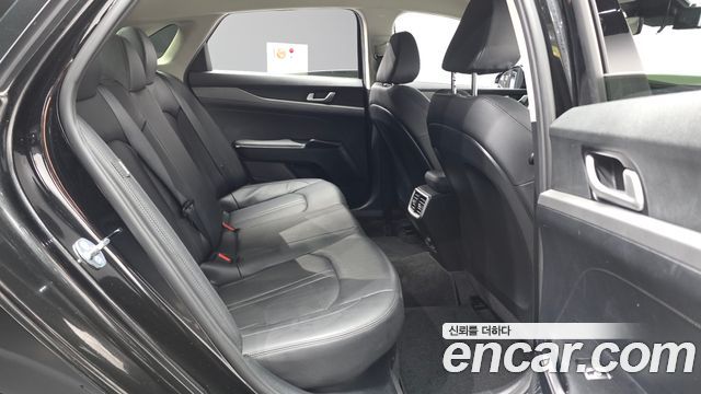 Kia K5 2023 — photo 18