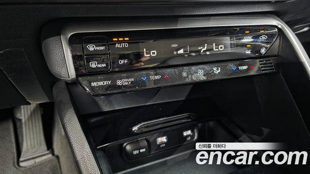 Kia K5 2023 — photo 23