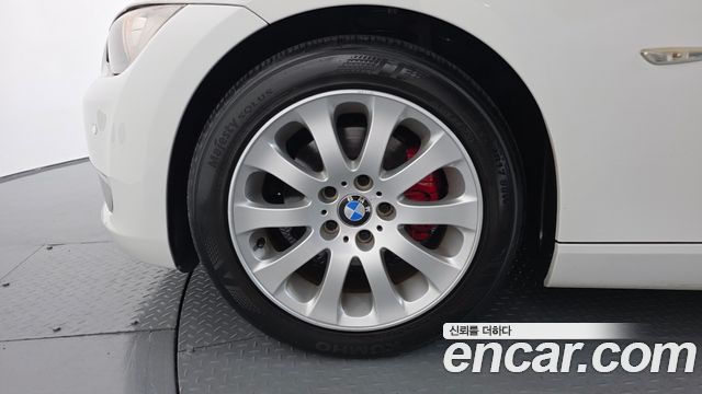 BMW 3-Series 2009 — photo 5