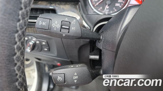 BMW 3-Series 2009 — photo 14