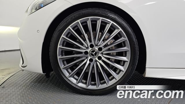 Mercedes-Benz C-Class 2024 — photo 5
