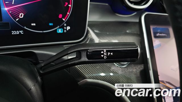 Mercedes-Benz C-Class 2024 — photo 9