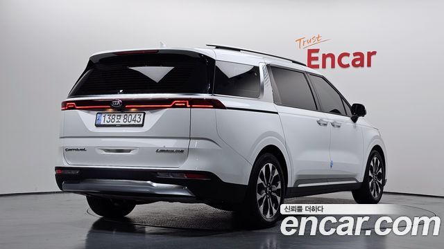 Kia Canival 2021 — photo 2