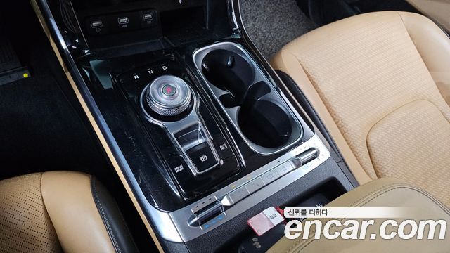 Kia Canival 2021 — photo 12