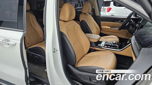 Kia Canival 2021 — photo 17