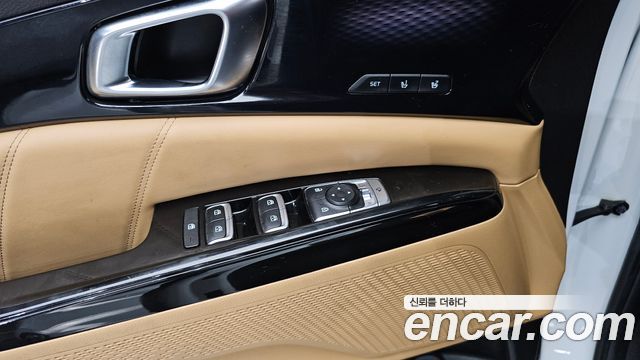 Kia Canival 2021 — photo 21