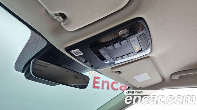 Kia Canival 2021 — photo 22
