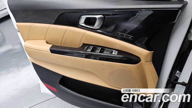 Kia Canival 2021 — photo 14
