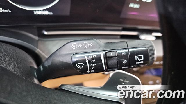 Kia Canival 2021 — photo 28