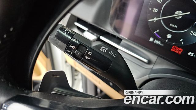 Kia Canival 2021 — photo 29