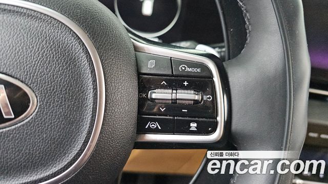 Kia Canival 2021 — photo 30