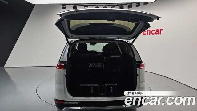 Kia Canival 2021 — photo 34