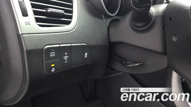 Hyundai AVANTE 2016 — photo 25