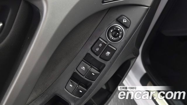 Hyundai AVANTE 2016 — photo 26