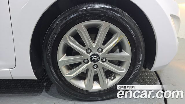 Hyundai AVANTE 2016 — photo 7