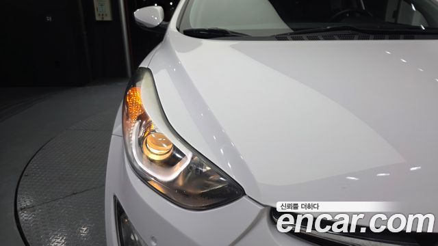 Hyundai AVANTE 2016 — photo 8