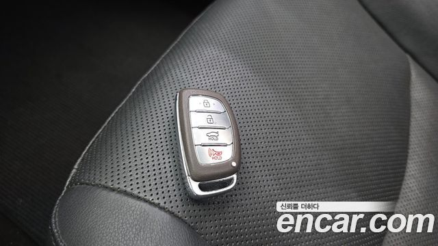 Hyundai AVANTE 2016 — photo 29