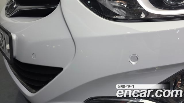 Hyundai AVANTE 2016 — photo 30