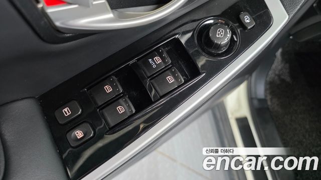 KG Mobility KORANDO 2014 — photo 11