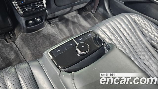 Kia K8 2022 — photo 15