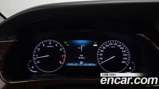 Hyundai Equus 2014 — photo 8