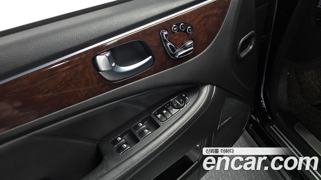 Hyundai Equus 2014 — photo 18